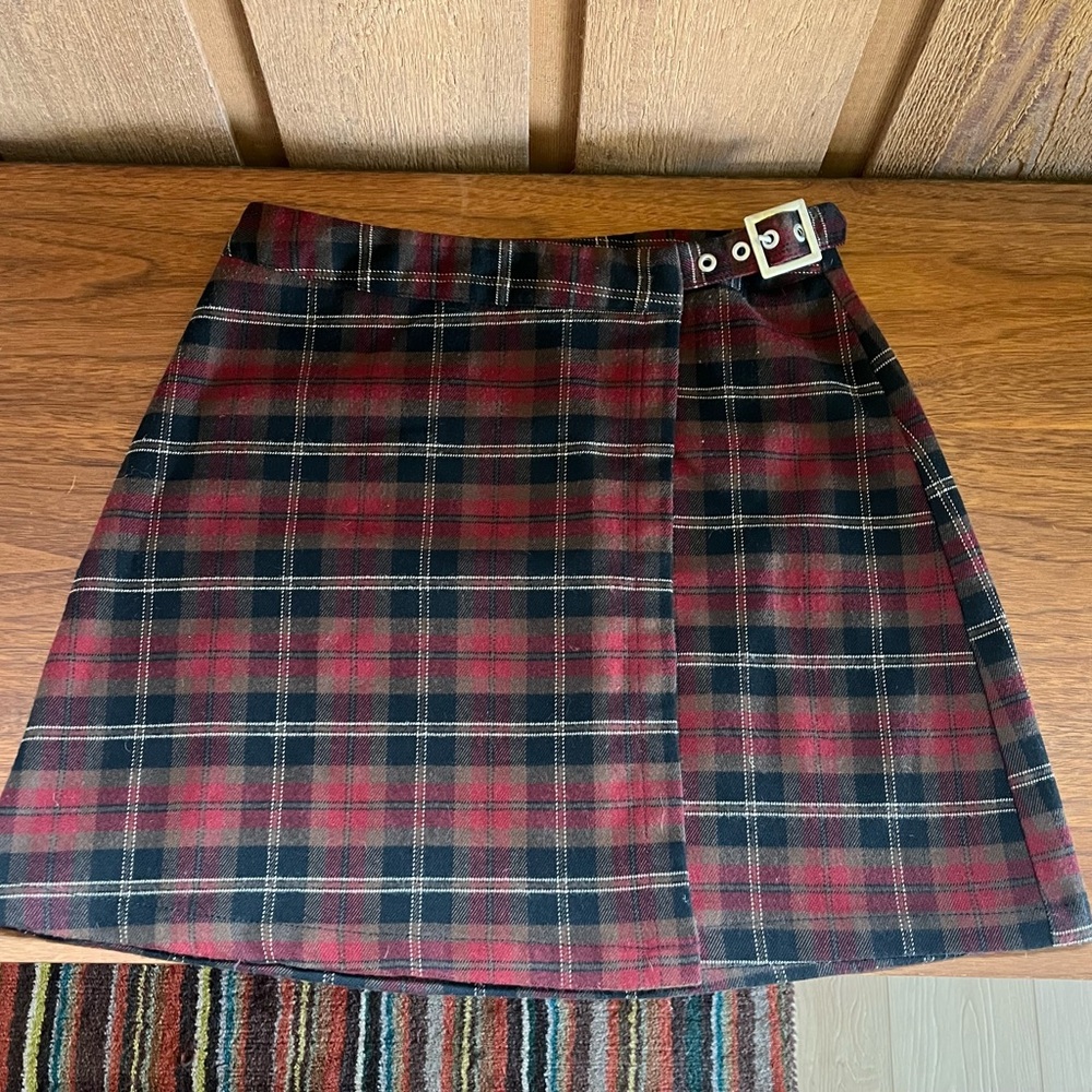 Brandy Melville adjustable plaid mini skirt